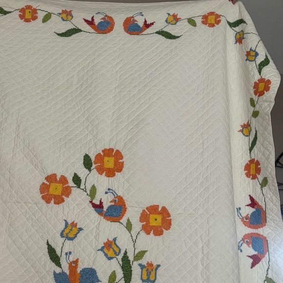 Vintage Lovebirds Needlepoint Quilt Folk Art Heart Floral Bedspread Queen XL - Picture 6 of 10